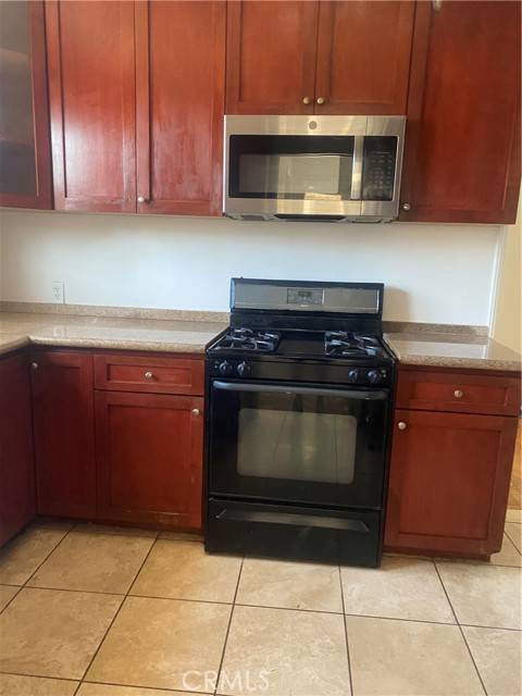 Encino, CA 91316,4943 Newcastle AVE