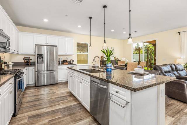San Diego, CA 92139,2910 Lucia Jade LOOP