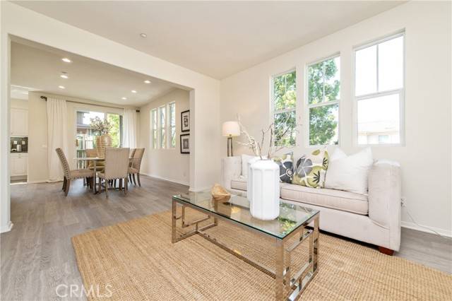 Tustin, CA 92782,357 Flyers LN