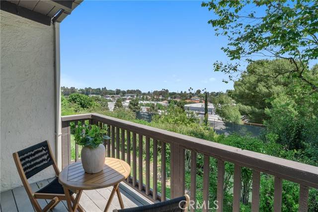 Rolling Hills Estates, CA 90274,45 Oaktree LN