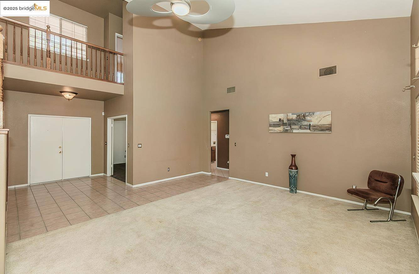 Fresno, CA 93722,Flint WAY