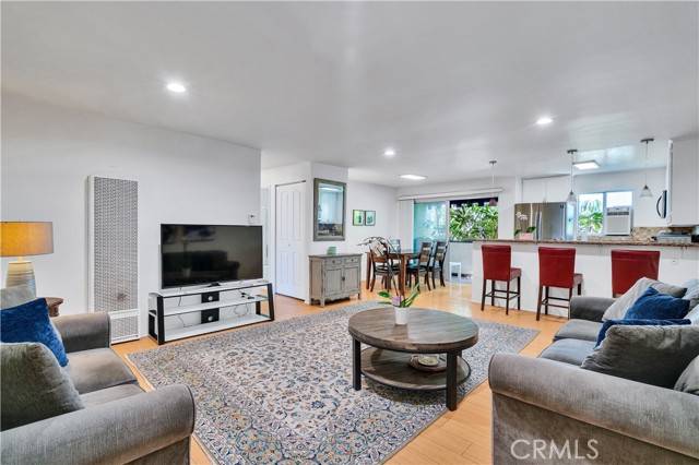 Tarzana, CA 91356,18530 Hatteras ST 220