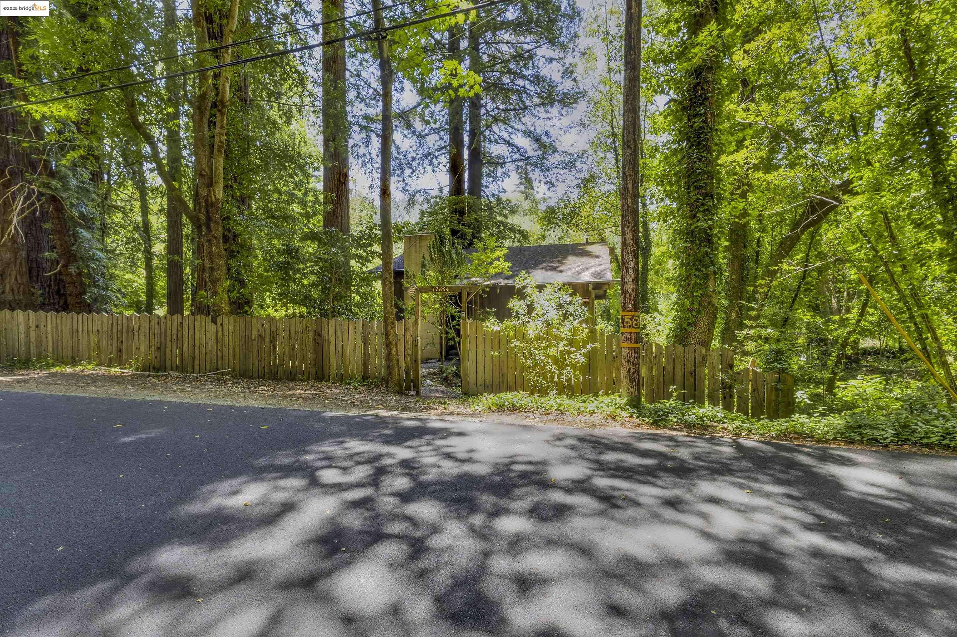 Guerneville, CA 95446,17864 Neeley Rd