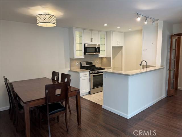 Glendale, CA 91203,365 Burchett ST 110
