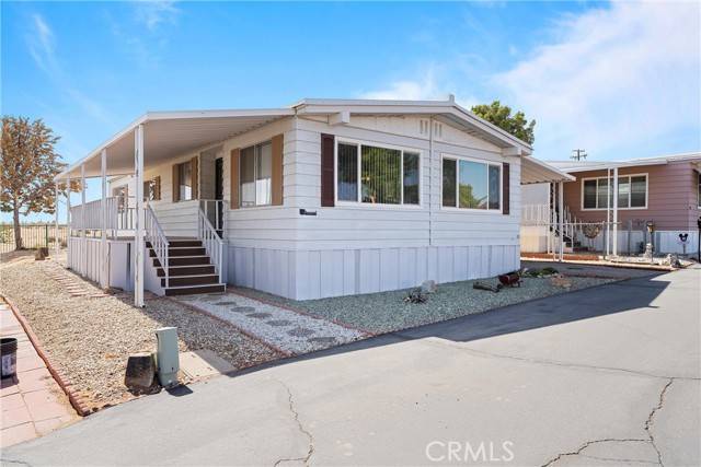 Apple Valley, CA 92308,11414 Serra RD 25