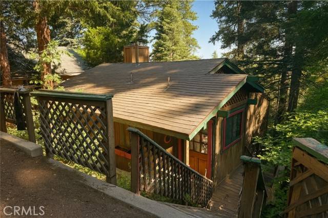 Lake Arrowhead, CA 92352,505 W Victoria CT