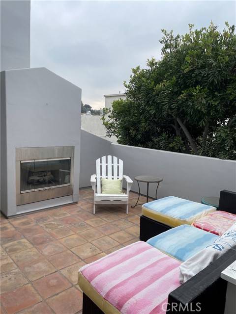 Hermosa Beach, CA 90254,532 25th ST