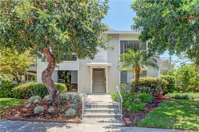 Laguna Woods, CA 92637,925 Ave Majorca P