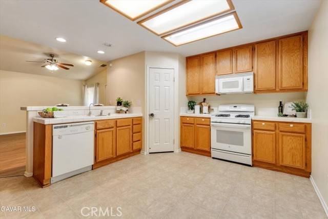 Rosamond, CA 93560,2304 Panorama LN