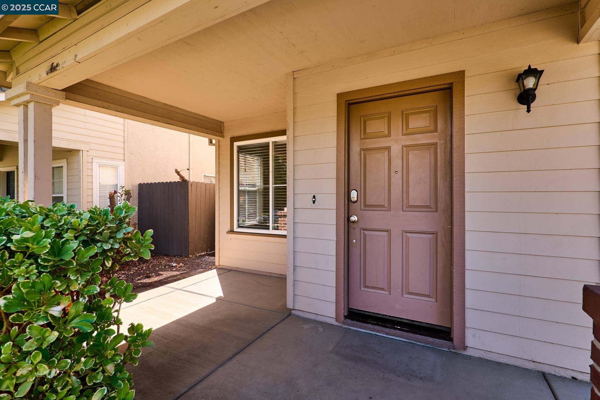 Sacramento, CA 95835,5318 Wadsworth WAY