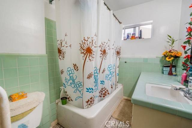 Huntington Park, CA 90255,6606 Marconi ST