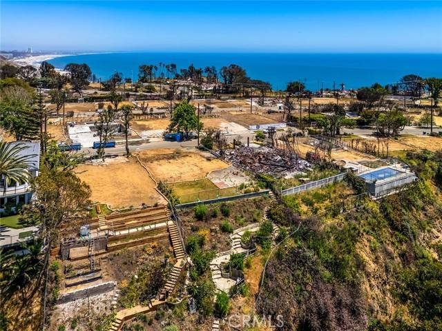 Pacific Palisades, CA 90272,17047 Bollinger DR