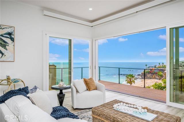 Laguna Beach, CA 92651,32015 Point PL