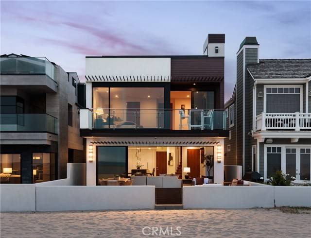 Newport Beach, CA 92663,7104 W Oceanfront