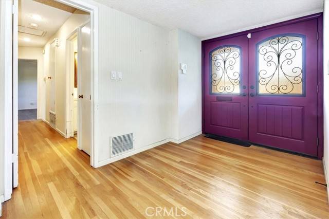 Claremont, CA 91711,835 Marymount LN