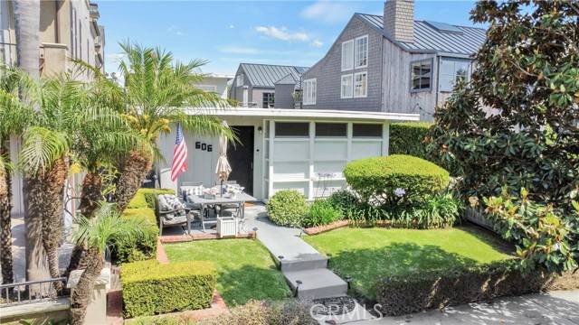 Corona Del Mar, CA 92625,606 Begonia AVE