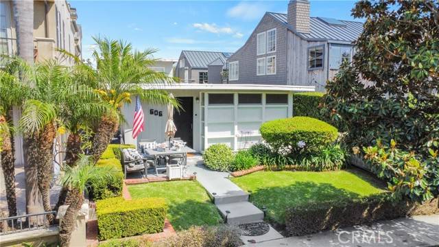 Corona Del Mar, CA 92625,606 Begonia AVE
