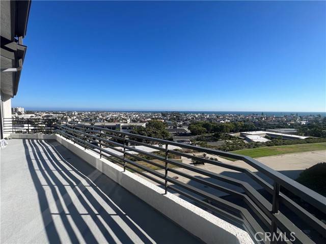 Newport Beach, CA 92663,270 Cagney LN 311