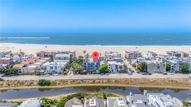 Marina Del Rey, CA 90292,33 Reef ST 8