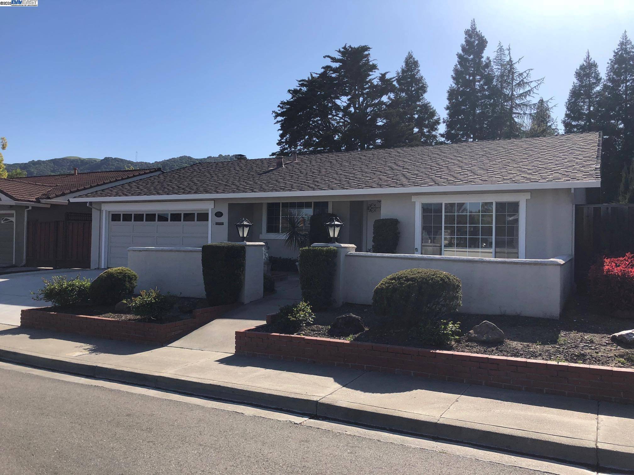 Pleasanton, CA 94588,5026 Hillcrest WAY