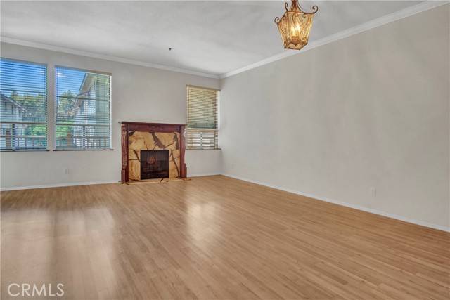 Torrance, CA 90503,2571 Plaza Del Amo 107