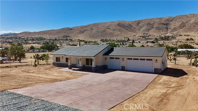 Apple Valley, CA 92308,22421 Ocotillo WAY