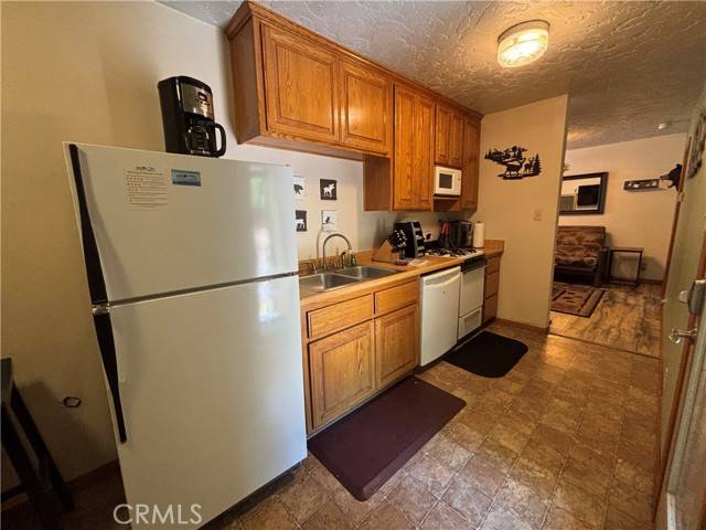 Big Bear Lake, CA 92315,41317 Park AVE