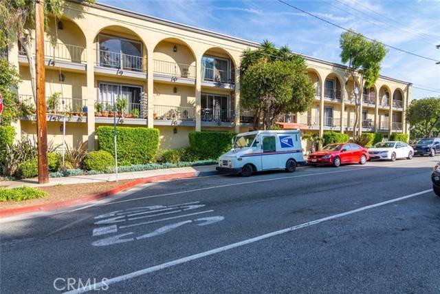 Santa Monica, CA 90405,2311 4th ST 221