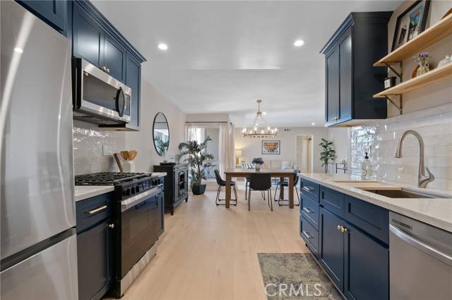 North Hollywood, CA 91602,10707 Camarillo ST 314