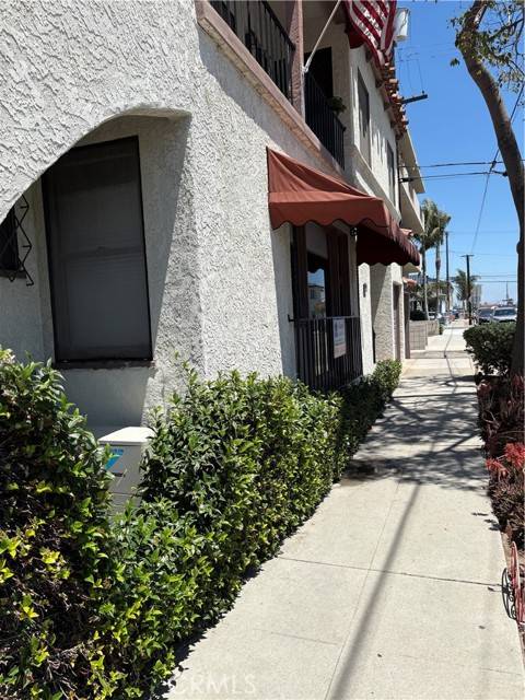 Long Beach, CA 90803,5359 E 1st ST