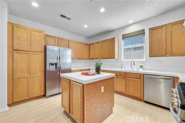 Loma Linda, CA 92354,11095 Break ST