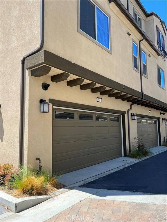 Yorba Linda, CA 92886,18316 Iris