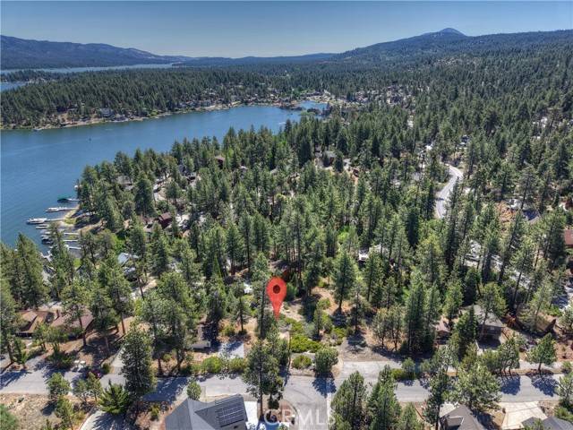 Big Bear Lake, CA 92315,38602 Talbot