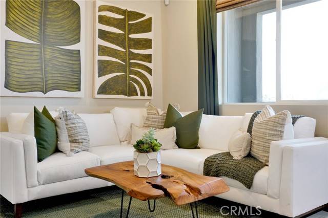 Santa Fe Springs, CA 90670,11739 Florence AVE