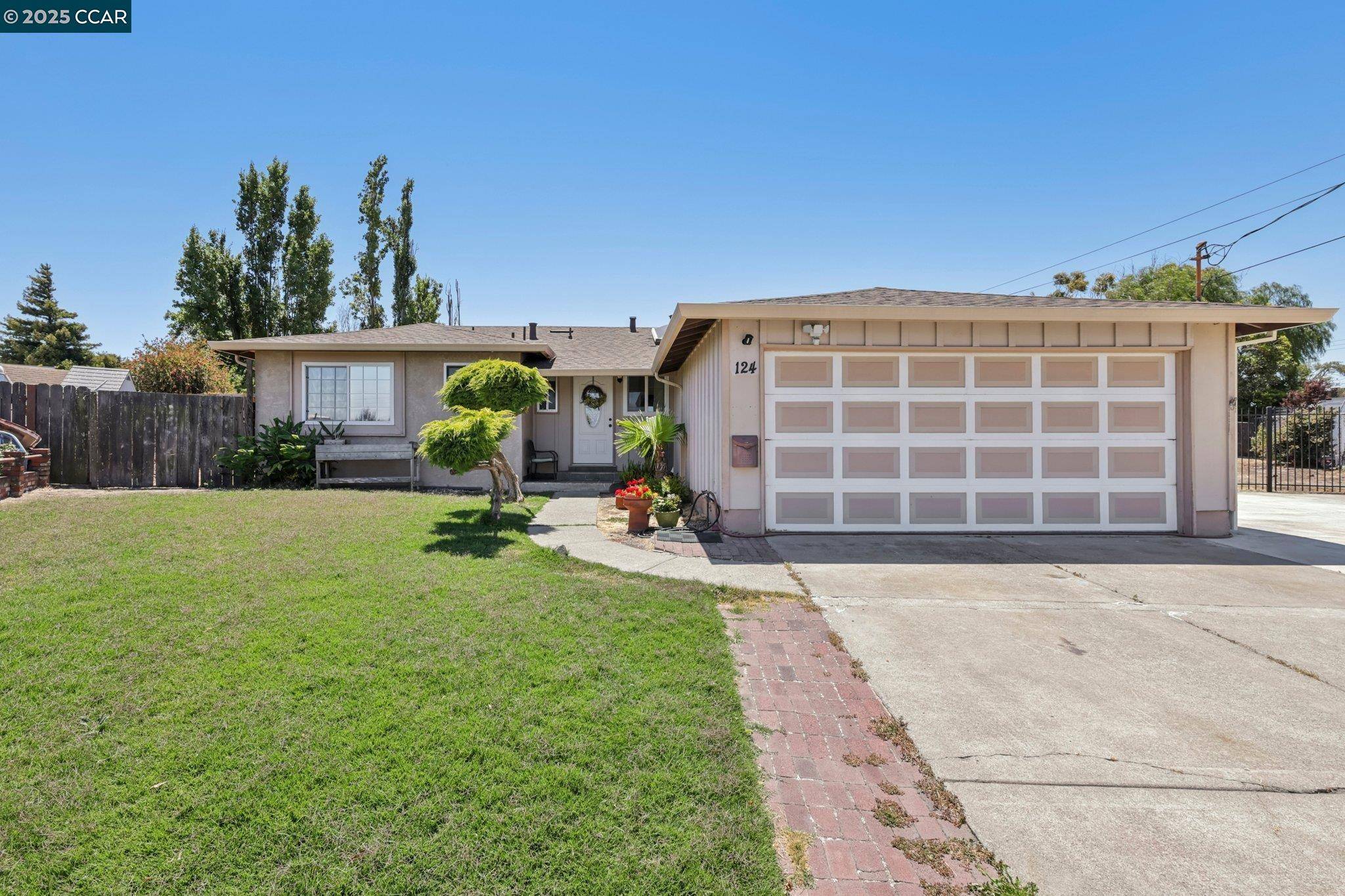 San Pablo, CA 94806,124 Zandra Ct