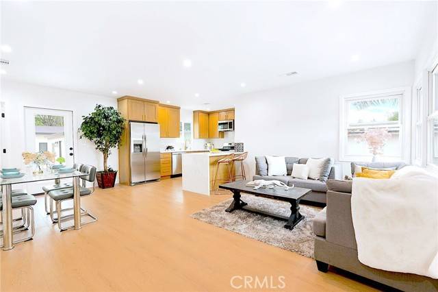 Canoga Park, CA 91303,7538 Remmet AVE