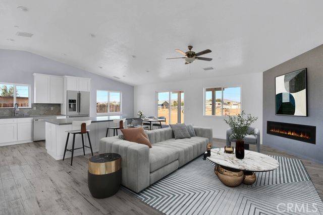 Apple Valley, CA 92308,10533 Mohawk RD