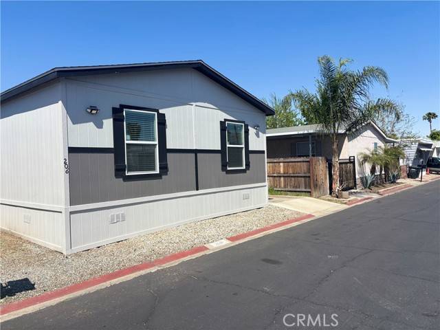 Hemet, CA 92543,1097 N State ST 206