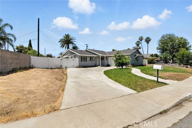 Riverside, CA 92503,4220 Monticello AVE