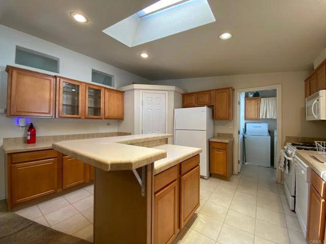 El Cajon, CA 92021,13300 Los Coches Rd E #8