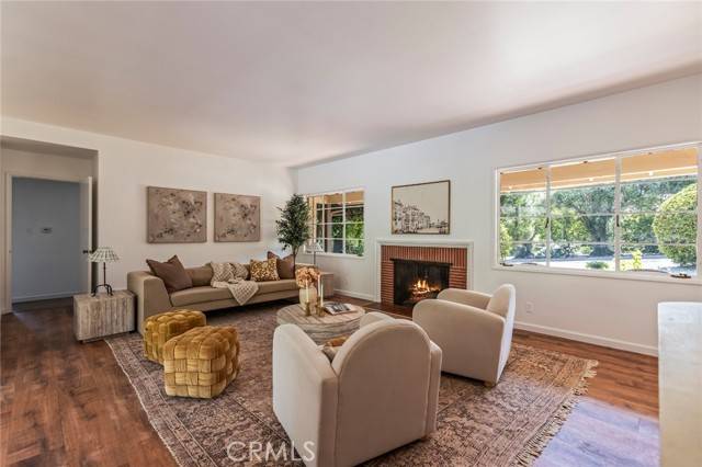 La Canada Flintridge, CA 91011,4920 Hillard AVE