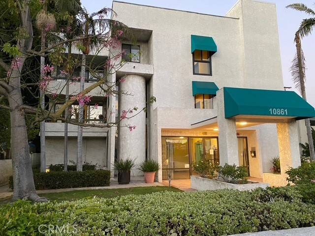 North Hollywood, CA 91602,10861 Moorpark ST 203