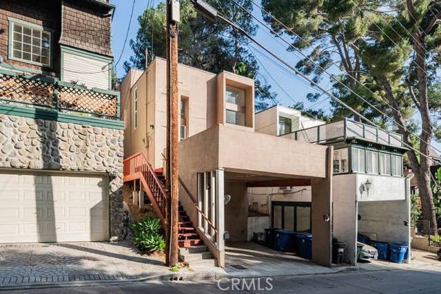 Los Angeles, CA 90046,2335 Stanley Hills DR
