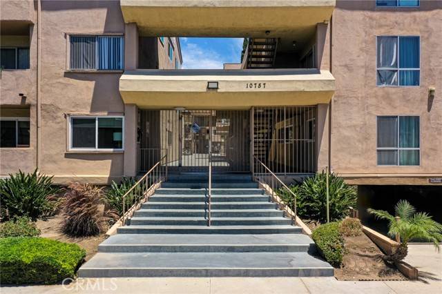 North Hollywood, CA 91602,10757 Hortense ST 102