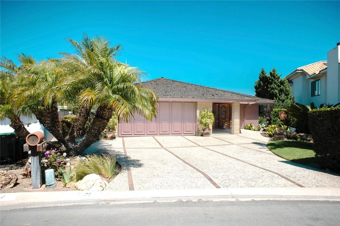 Newport Beach, CA 92663,730 Saint James PL