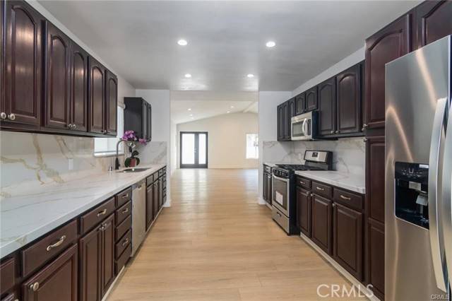 Tarzana, CA 91356,5457 Beckford AVE