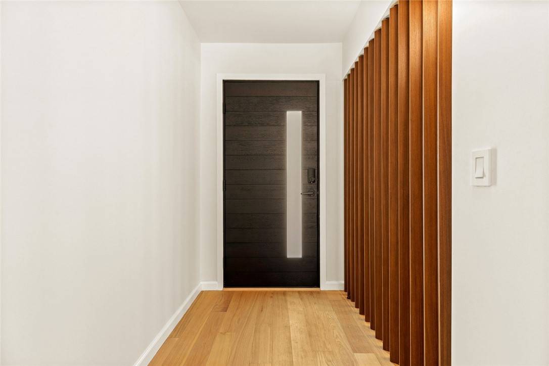 Calabasas, CA 91302,26144 Kenrose CIR