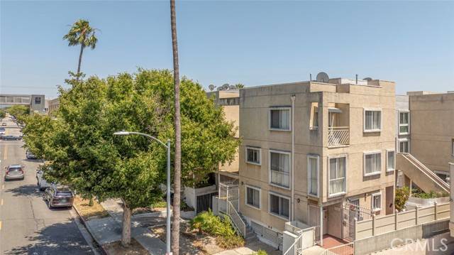 Glendale, CA 91204,116 W Maple ST 25