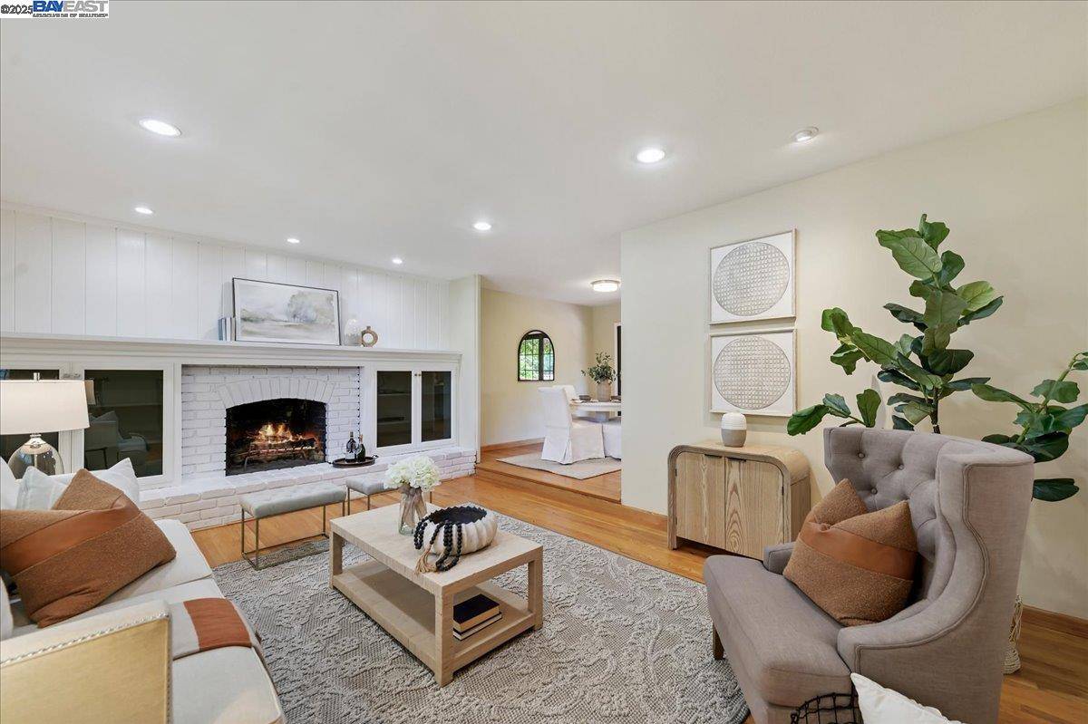 Walnut Creek, CA 94598,3428 Sugarberry LN