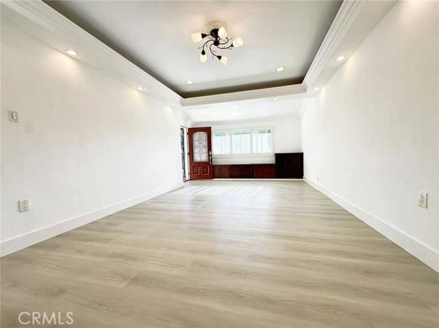 West Covina, CA 91790,528 S Avington AVE